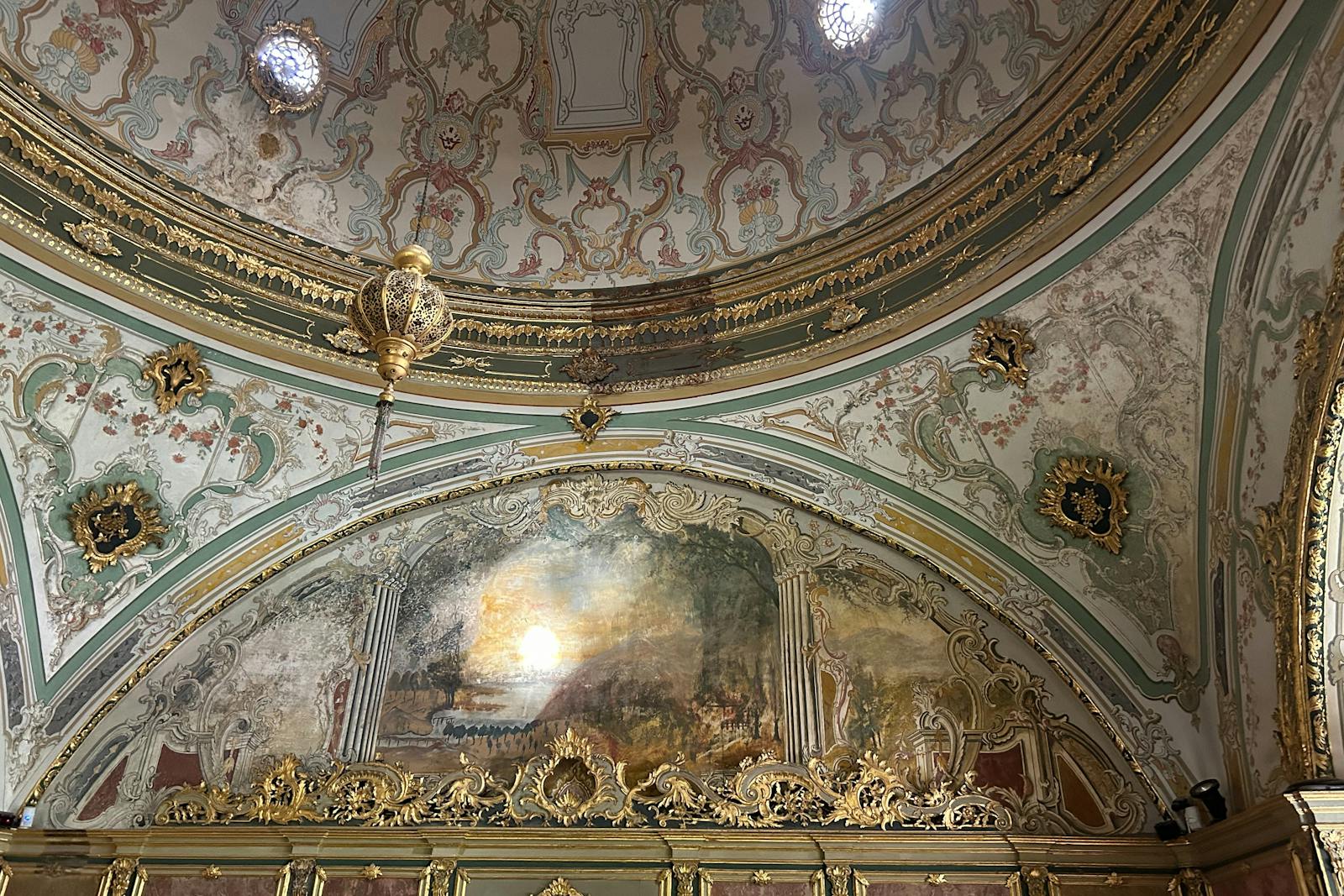 Topkapin palatsin koristeltu katto